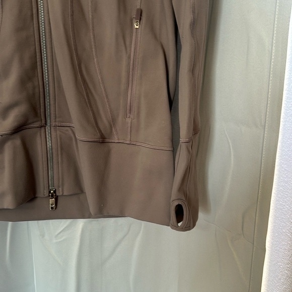 Lululemon Athletica Brown Utility Jacket Minimalist Design - Picture 7 of 10